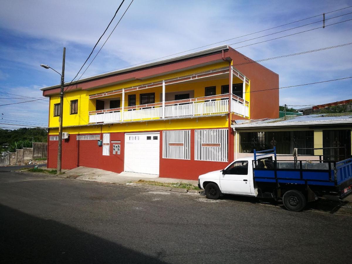 Aptos Casa Caribe, Habitaciones Privadas En Aptos Compartidos & Aptos Completos Con Auto Entrada Puerto Limon Exterior photo