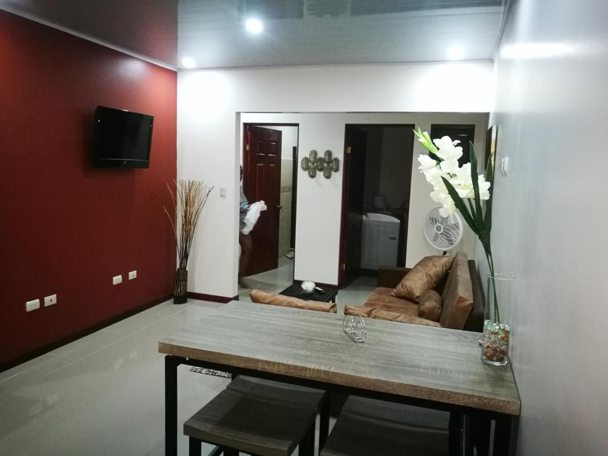 Aptos Casa Caribe, Habitaciones Privadas En Aptos Compartidos & Aptos Completos Con Auto Entrada Puerto Limon Exterior photo